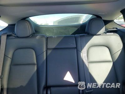 Zdjęcie 10 z 13 samochodu: 2023 TESLA MODEL Y VIN:7SAYGDEE1PA151600 - miniatura