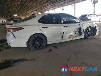 Trzecie zdjęcie samochodu z tyłu: 2020 TOYOTA CAMRY SE VIN:4T1G11AK2LU328420 - miniatura