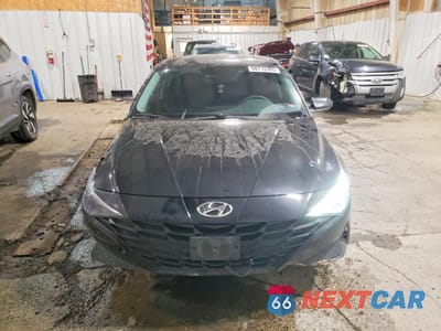 Piąte zdjęcie samochodu w środku: 2022 HYUNDAI ELANTRA SEL VIN:KMHLM4AG3NU259923 - miniatura