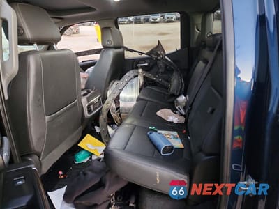 Zdjęcie 10 z 13 samochodu: 2019 GMC SIERRA K1500 SLT VIN:3GTU9DED6KG183798 - miniatura