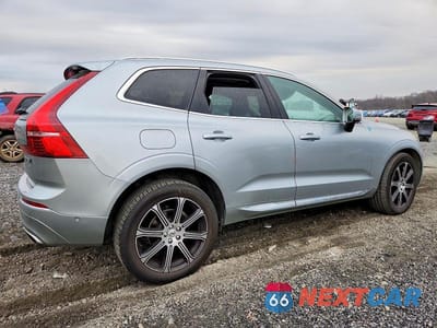 Trzecie zdjęcie samochodu z tyłu: 2018 VOLVO XC60 T5 INSCRIPTION VIN:YV4102RL8J1033396 - miniatura