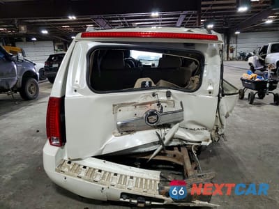 Zdjęcie 6 z 14 samochodu: 2011 CADILLAC ESCALADE ESV LUXURY VIN:1GYS4HEF6BR347740 - miniatura
