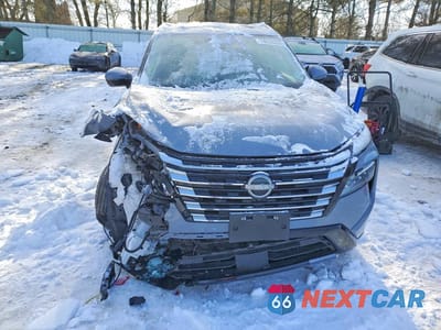 Piąte zdjęcie samochodu w środku: 2024 NISSAN ROGUE PLATINUM VIN:JN8BT3DD1RW254281 - miniatura