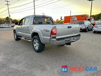 Trzecie zdjęcie samochodu z tyłu: 2013 TOYOTA TACOMA DOUBLE CAB VIN:3TMLU4EN6DM109174 - miniatura