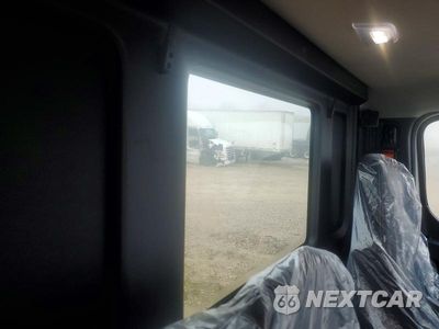 Zdjęcie 6 z 10 samochodu: 2025 WESTERN STAR 47X CHASSIS TRUCK CAB AND CHASSIS VIN:5KKHBPDV9SPVV6294 - miniatura