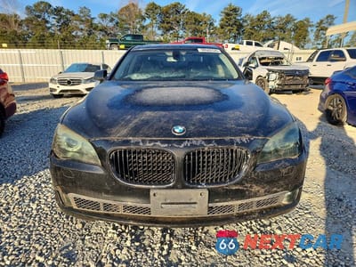 Piąte zdjęcie samochodu w środku: 2012 BMW 750 VIN:WBAKC6C5XBC394373 - miniatura