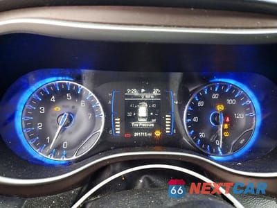 Zdjęcie 9 z 12 samochodu: 2019 CHRYSLER PACIFICA TOURING L VIN:2C4RC1BG8KR539943 - miniatura