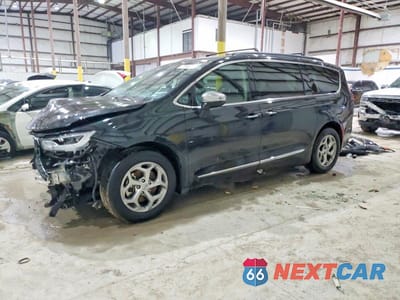 2023 CHRYSLER PACIFICA LIMITED 2C4RC1GG2PR560870 - główne zdjęcie licytacji z USA - miniatura