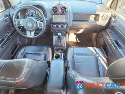 Zdjęcie 8 z 12 samochodu: 2011 JEEP COMPASS LIMITED VIN:1J4NF5FB1BD135049 - miniatura
