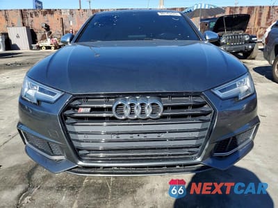 Piąte zdjęcie samochodu w środku: 2018 AUDI S4 PREMIUM PLUS VIN:WAUB4AF44JA214415 - miniatura