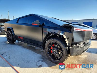 Czwarte zdjęcie samochodu z boku: 2024 TESLA CYBERTRUCK VIN:7G2CEHEE3RA026196 - miniatura