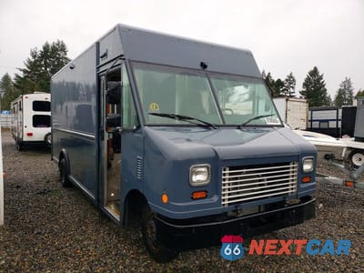 Czwarte zdjęcie samochodu z boku: 2019 FORD F-59 - STEP VAN *** CLEAN TITLE * PRIOR FLEET *** VIN:1FC3E4K67KDC48782 - miniatura