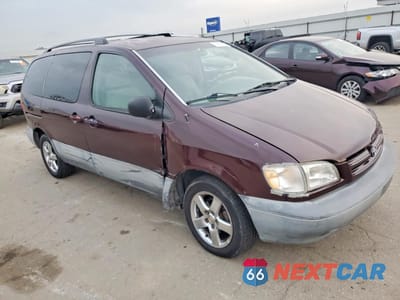 Czwarte zdjęcie samochodu z boku: 2000 TOYOTA SIENNA LE VIN:4T3ZF13C5YU267269 - miniatura