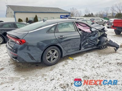 Trzecie zdjęcie samochodu z tyłu: 2024 KIA K5 LXS VIN:5XXG14J26RG241611 - miniatura