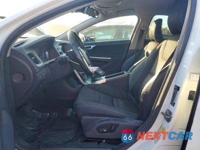 Zdjęcie 7 z 11 samochodu: 2014 VOLVO S60 T5 VIN:YV1612FS9E2294614 - miniatura