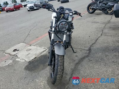 Drugie zdjęcie samochodu z przodu: 2019 YAMAHA XSR700 C VIN:JYARM21Y7KA000422 - miniatura
