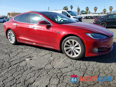 Czwarte zdjęcie samochodu z boku: 2018 TESLA MODEL S VIN:5YJSA1E23JF284832 - miniatura