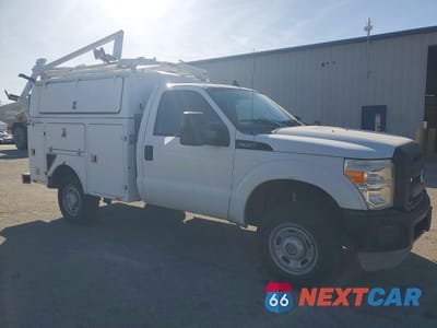 Czwarte zdjęcie samochodu z boku: 2013 FORD F350 SUPER DUTY UTILITY / SERVICE TRUCK VIN:1FDRF3B68DEB81670 - miniatura
