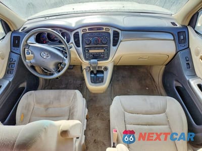 Zdjęcie 8 z 11 samochodu: 2001 TOYOTA HIGHLANDER VIN:JTEHF21A410016543 - miniatura