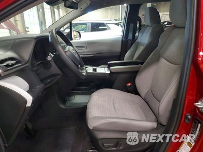 Zdjęcie 7 z 13 samochodu: 2025 TOYOTA SIENNA LE VIN:5TDKRKEC5SS277062 - miniatura