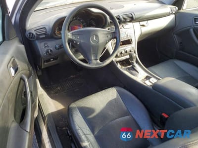 Zdjęcie 8 z 11 samochodu: 2002 MERCEDES-BENZ C 230K SPORT COUPE VIN:WDBRN47JX2A356479 - miniatura