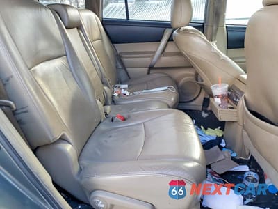 Zdjęcie 11 z 12 samochodu: 2012 TOYOTA HIGHLANDER VIN:5TDBK3EH4CS145451 - miniatura