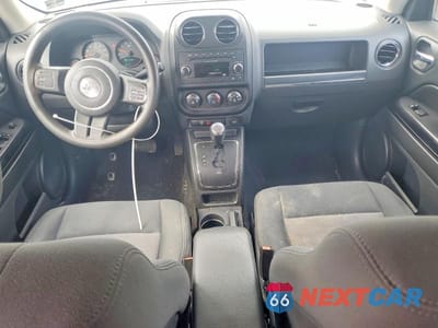 Zdjęcie 8 z 12 samochodu: 2012 JEEP PATRIOT VIN:1C4NJPBA3CD623305 - miniatura