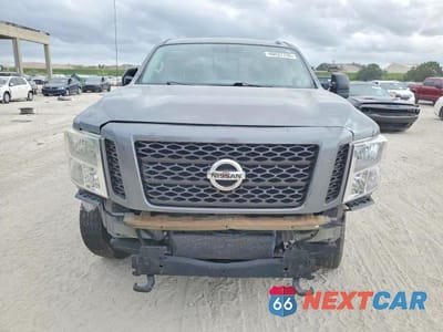 Piąte zdjęcie samochodu w środku: 2016 NISSAN TITAN XD S VIN:1N6BA1F14GN517646 - miniatura