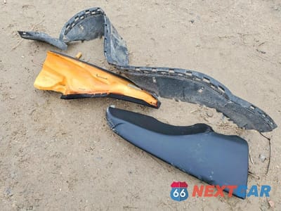 Zdjęcie 13 z 13 samochodu: 2014 MERCEDES-BENZ C 250 VIN:WDDGF4HB1EG222948 - miniatura