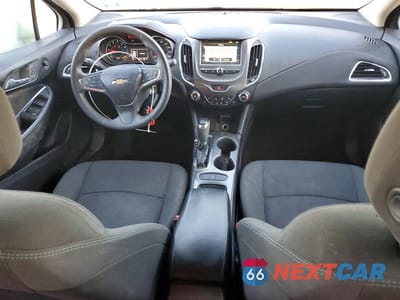 Zdjęcie 8 z 12 samochodu: 2018 CHEVROLET CRUZE LT VIN:1G1BE5SM2J7107897 - miniatura