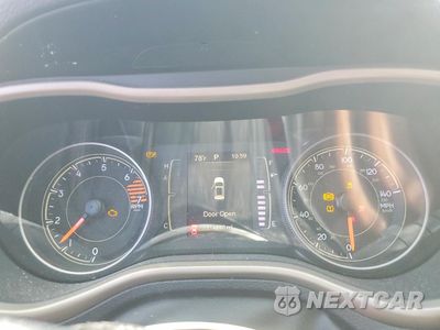 Zdjęcie 9 z 14 samochodu: 2017 JEEP CHEROKEE LATITUDE VIN:1C4PJLCB1HW534885 - miniatura