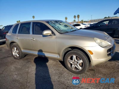 Czwarte zdjęcie samochodu z boku: 2005 PORSCHE CAYENNE S VIN:WP1AB29P95LA63046 - miniatura
