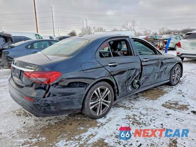 Trzecie zdjęcie samochodu z tyłu: 2021 MERCEDES-BENZ E 350 4MATIC VIN:W1KZF8EB3MA881233 - miniatura