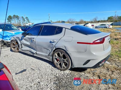 Drugie zdjęcie samochodu z przodu: 2020 KIA STINGER GT1 VIN:KNAE45LC5L6079399 - miniatura