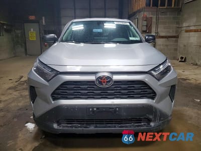 Piąte zdjęcie samochodu w środku: 2025 TOYOTA RAV4 LE VIN:2T3F1RFV5SW555085 - miniatura