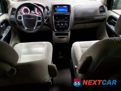 Zdjęcie 8 z 13 samochodu: 2016 DODGE GRAND CARAVAN SE VIN:2C4RDGBG4GR176385 - miniatura