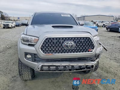 Piąte zdjęcie samochodu w środku: 2019 TOYOTA TACOMA TRD SPORT VIN:5TFCZ5AN2KX210409 - miniatura
