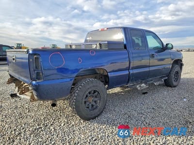 Trzecie zdjęcie samochodu z tyłu: 2001 CHEVROLET SILVERADO K1500 VIN:2GCEK19T811302239 - miniatura