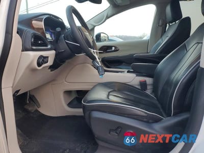 Zdjęcie 7 z 12 samochodu: 2023 CHRYSLER PACIFICA LIMITED VIN:2C4RC1GGXPR508001 - miniatura