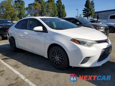 Czwarte zdjęcie samochodu z boku: 2015 TOYOTA COROLLA L VIN:5YFBURHE4FP194502 - miniatura