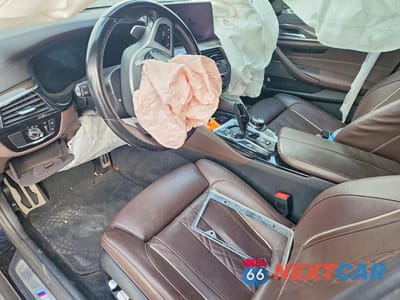 Zdjęcie 8 z 11 samochodu: 2022 BMW M550XI VIN:WBA13BK05NCJ42318 - miniatura