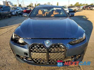 Piąte zdjęcie samochodu w środku: 2022 BMW 430I VIN:WBA53AP02NCK01667 - miniatura