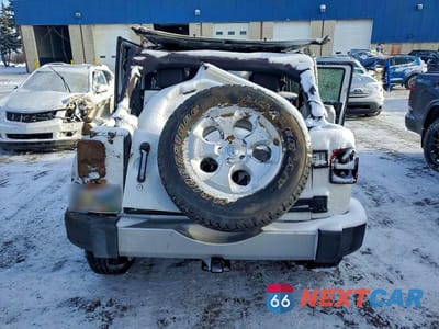 Zdjęcie 6 z 13 samochodu: 2015 JEEP WRANGLER UNLIMITED SAHARA VIN:1C4BJWEG3FL653217 - miniatura