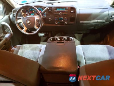 Zdjęcie 8 z 12 samochodu: 2008 CHEVROLET SILVERADO K1500 VIN:3GCEK13J68G217117 - miniatura