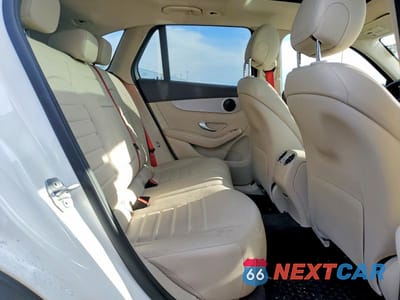 Zdjęcie 11 z 13 samochodu: 2018 MERCEDES-BENZ GLC 43 4MATIC AMG VIN:WDC0G6EB4JF383040 - miniatura