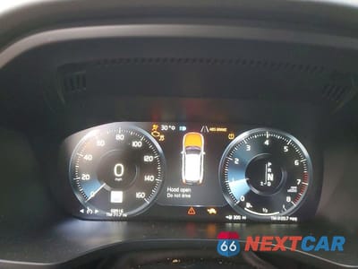 Zdjęcie 9 z 12 samochodu: 2021 VOLVO XC60 T5 MOMENTUM VIN:YV4102RK1M1695171 - miniatura