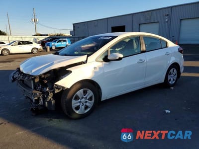 2018 KIA FORTE LX 3KPFK4A7XJE235800 - główne zdjęcie licytacji z USA - miniatura