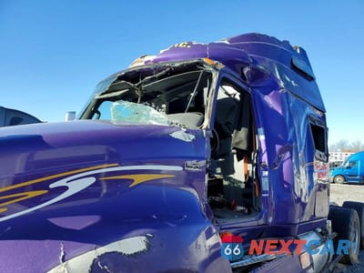 Zdjęcie 9 z 10 samochodu: 2023 INTERNATIONAL LT625 SEMI TRUCK VIN:3HSDZTZR8PN083597 - miniatura