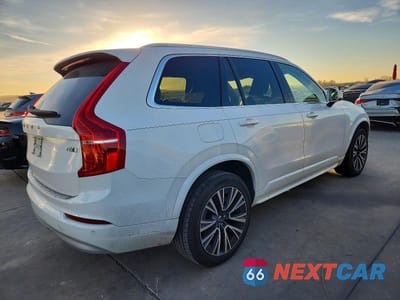 Trzecie zdjęcie samochodu z tyłu: 2022 VOLVO XC90 T6 MOMENTUM VIN:YV4A22PK1N1868766 - miniatura