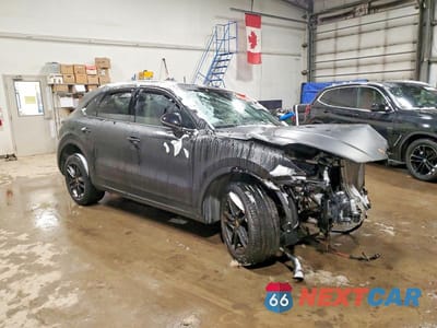 Czwarte zdjęcie samochodu z boku: 2019 PORSCHE CAYENNE VIN:WP1AA2AY3KDA10307 - miniatura